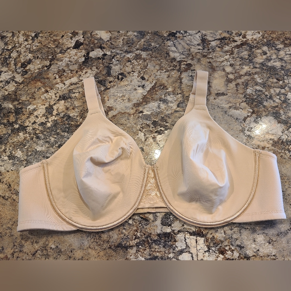 Women's Vanity Fair Minimizer Bra Sz 42C Cream Color New Without Tags